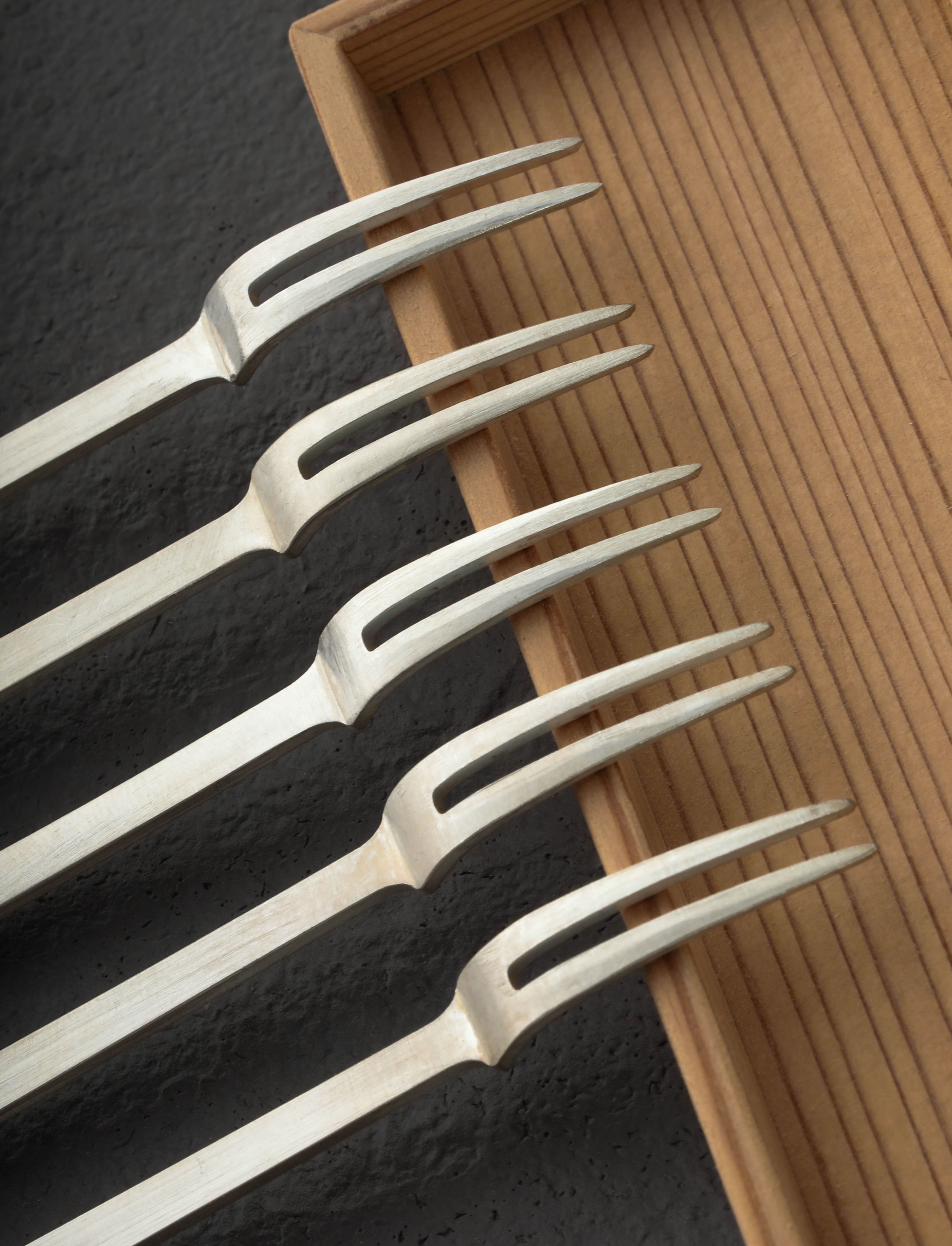 Petit Fine Silver Serving Forks – Eatingtools