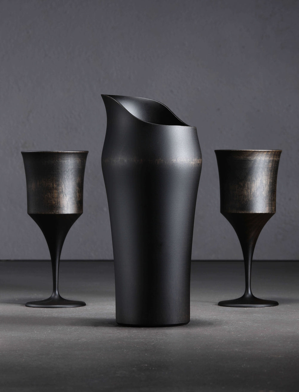 Gato Mikio - Japan Barware Black Tohka Sake Set