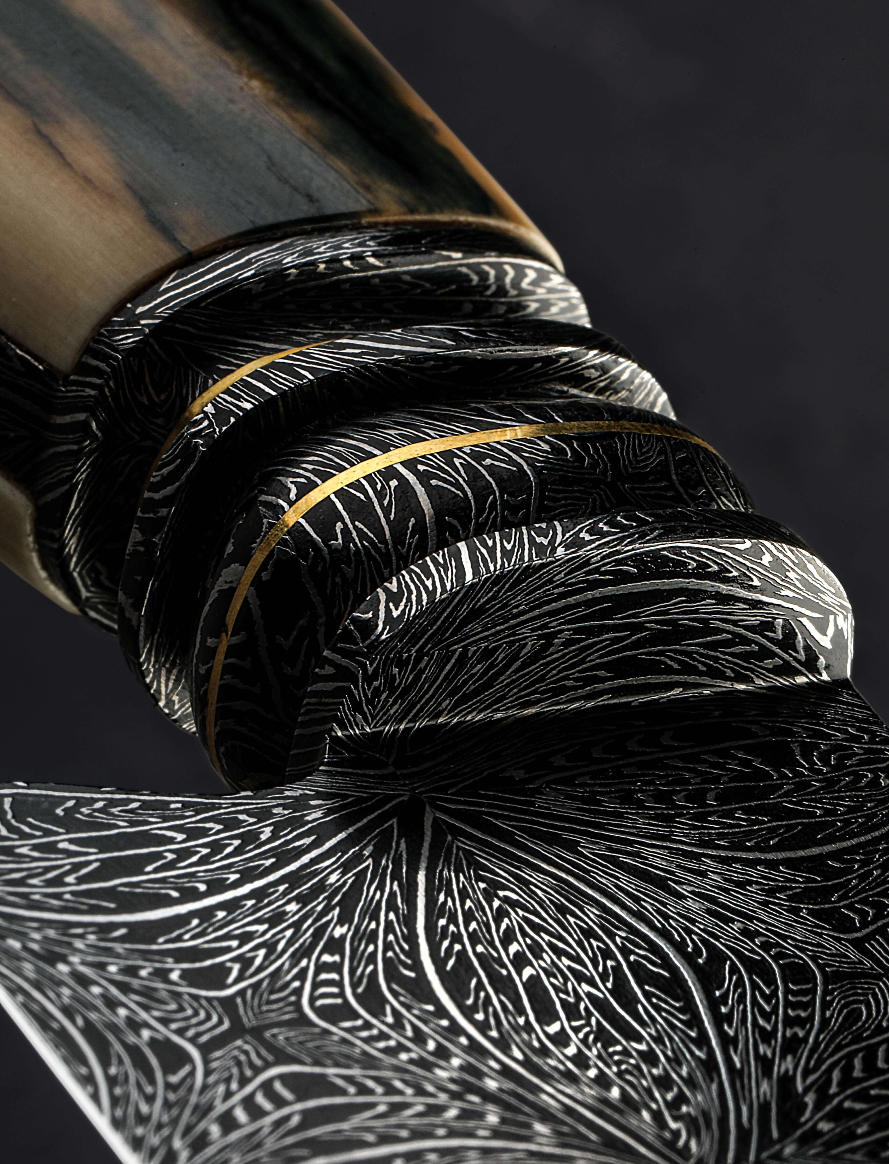 Golden Mammoth Mosaic Gaucho 244mm | Eatingtools