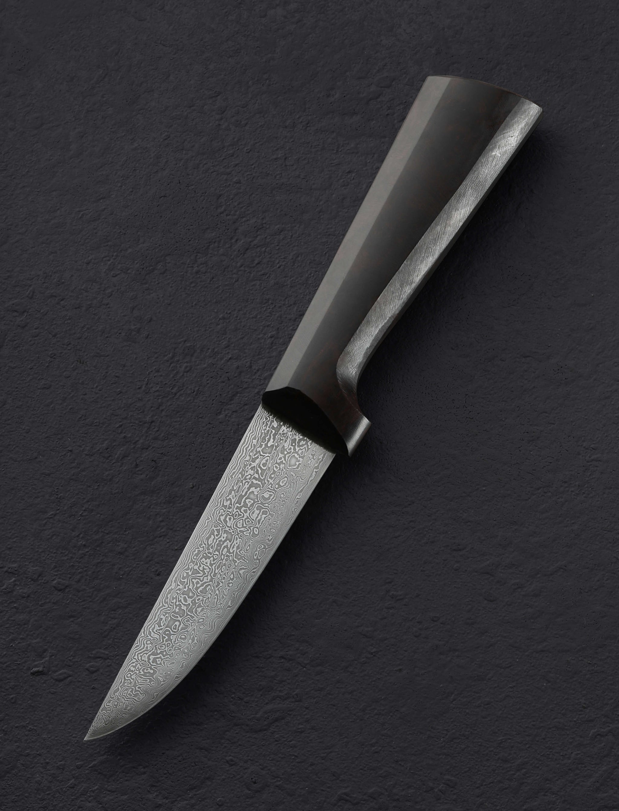 https://eatingtools.com/cdn/shop/files/chef-knives-don-carlos-andrade-california-damascus-alsace-butcher-115mm-43088863625491.jpg?v=1693490599&width=2048