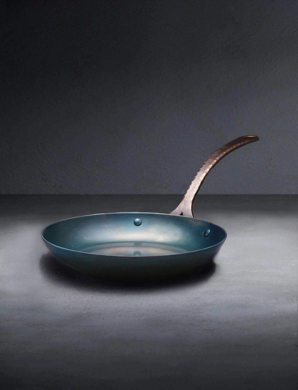Blanc Creatives - Virginia Cookware 9 inch Bronze Handle Pro Skillet