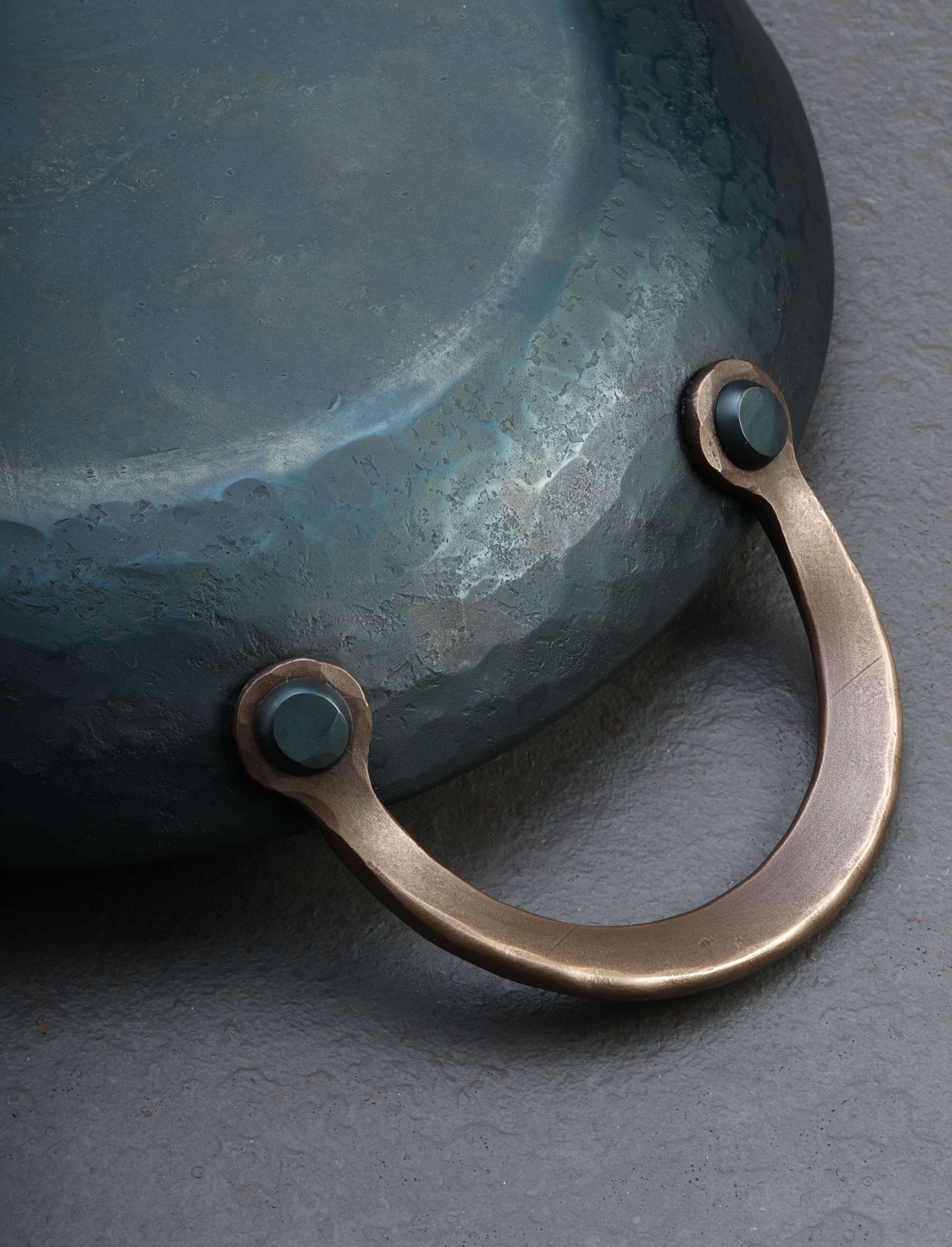 Bronze Heritage Carbon Roaster | Eatingtools