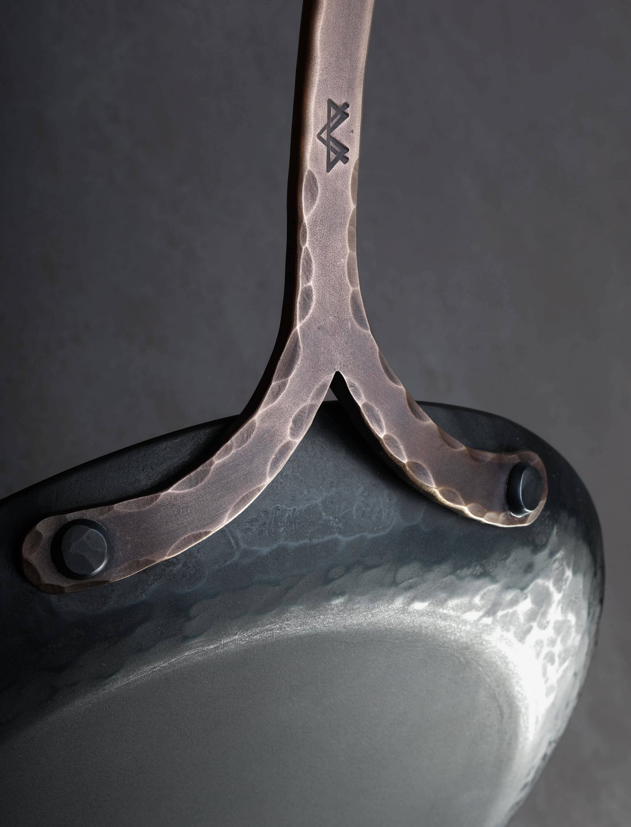 Blanc Creatives - Virginia Cookware Bronze Heritage Carbon Skillet