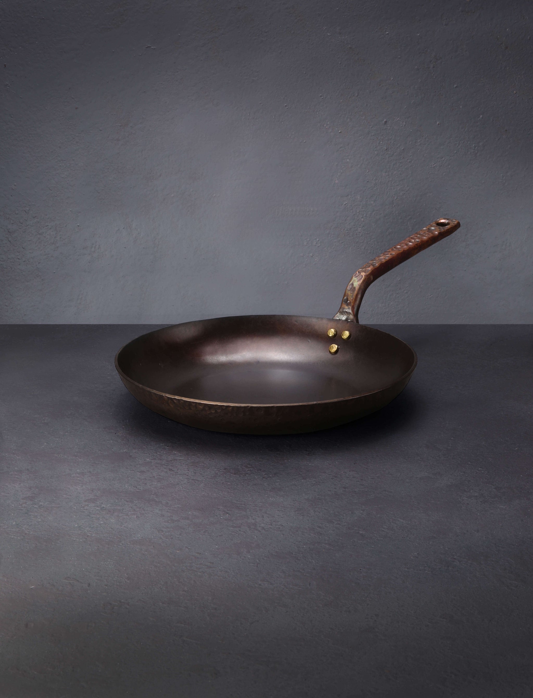 8 Round Carbon Steel Skillet - Hand Forged – Copper State Forge