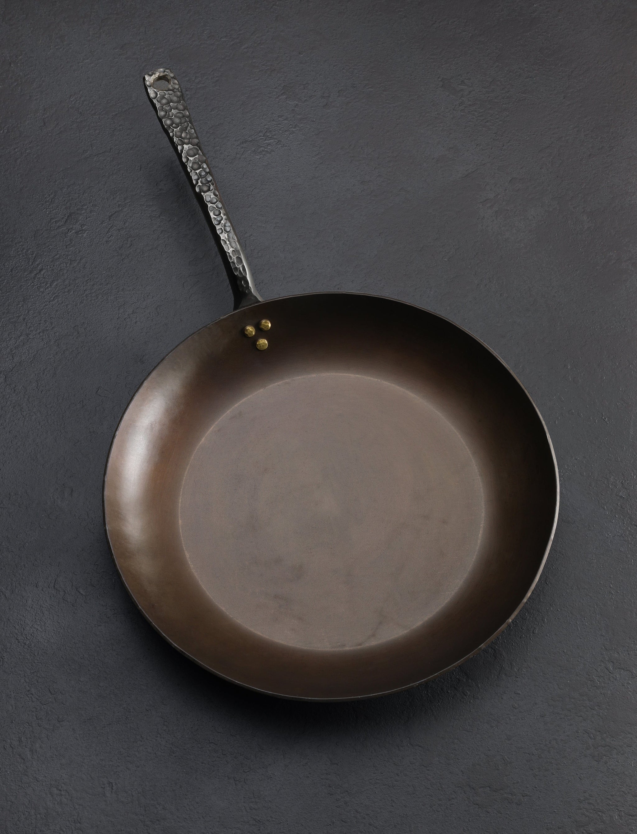 10 Round Carbon Steel Skillet - Hand Forged – Copper State Forge